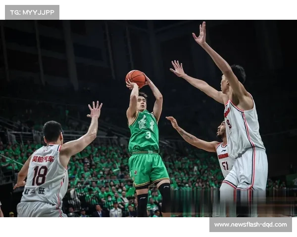 弋阳赛场争议判罚引热议 裁判组赛后公开回看录像做出释疑